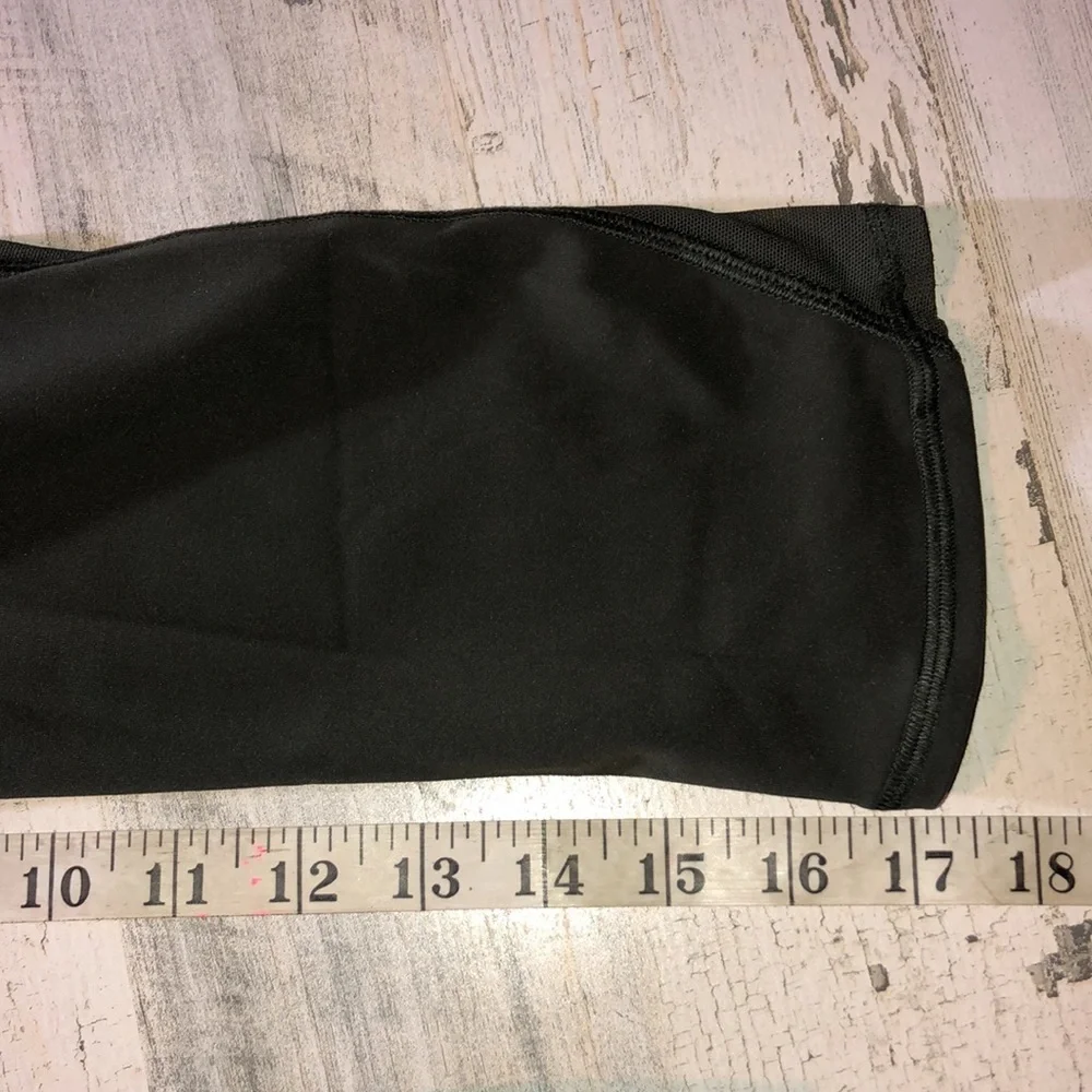 Lululemon Athletica olive green/army green Capri leggings size 4 workout pants - Picture 10 of 10